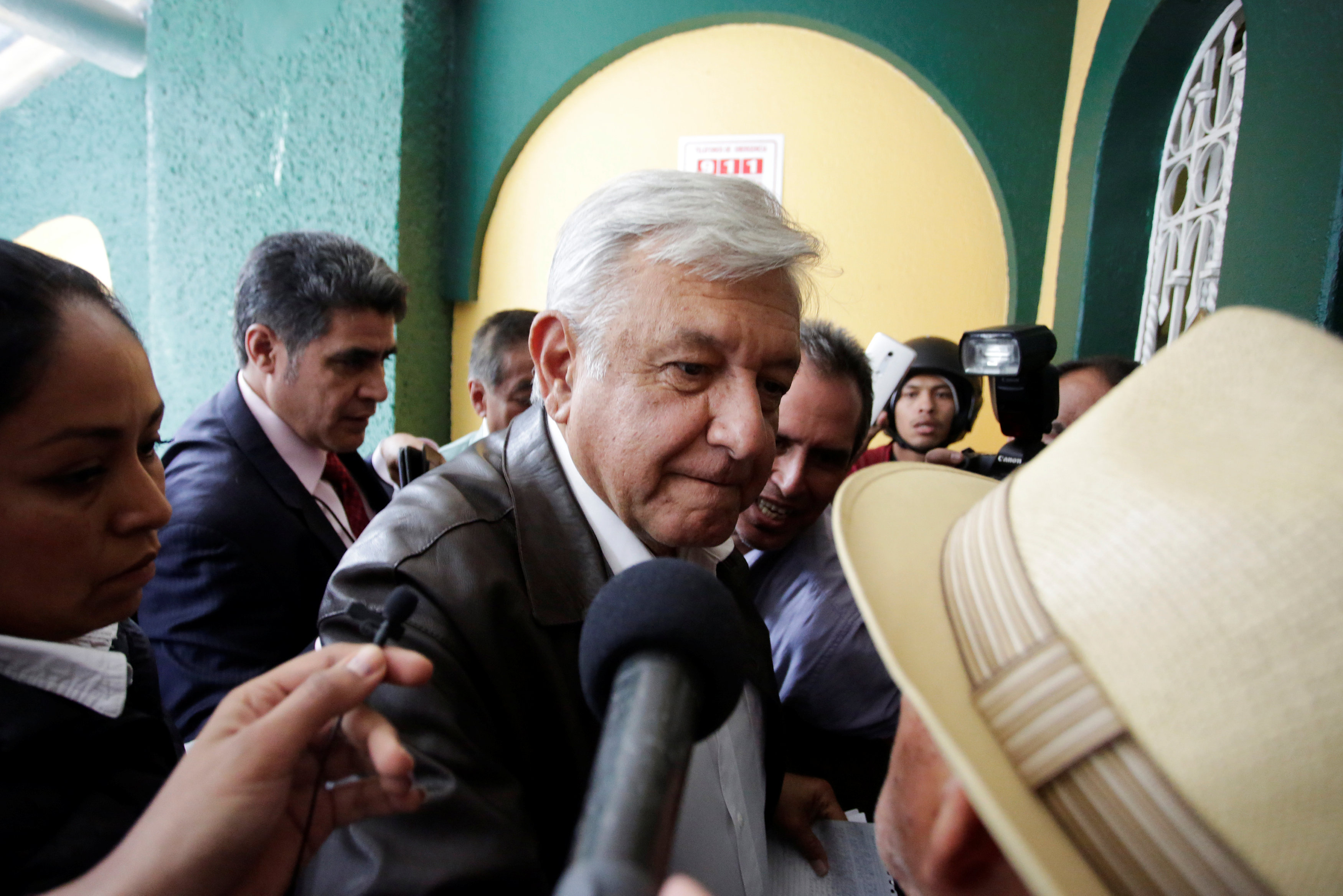 الرئيس المكسيكي المنتخب أندريس مانويل لوبيز أوبرادور يصل لاجتماع مع الحكومة، 7 يوليو 2018. رويترز