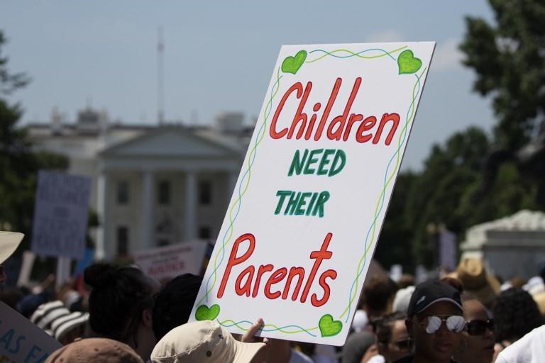 تظاهرات ترفض إبعاد الأطفال عن ابنائهم في الولايات المتحدة. 30 يونيو 2018. أليكس إدلمان/ أ ف ب