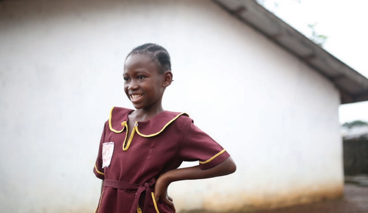 صورة لفتاة تتوجه إلى مدرستها، من تقرير البنك الدولي. "الفرص الضائعة: التكلفة العالية لحرمان الفتيات من التعليم"