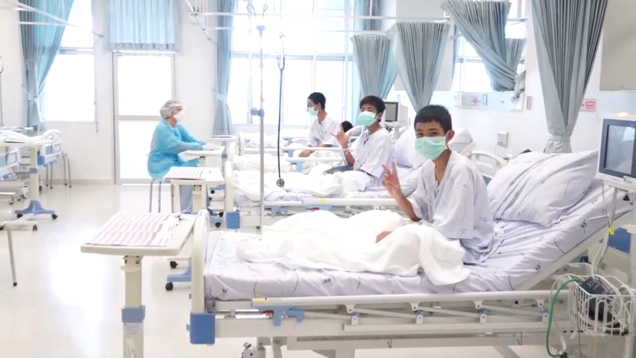فتية الكهف في مستشفى شيانج راي. رويترز