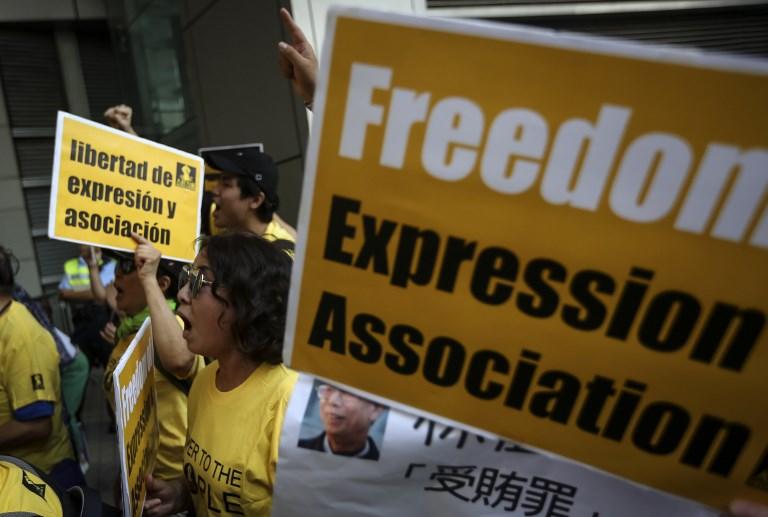 متظاهرون مع حرية تكوين الجمعيات في هونغ كونغ. فيفيك كراكاش/أ ف ب