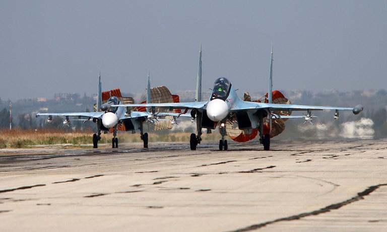 مقاتلتين روسيتين في قاعدة حميميم الجوية في سوريا. ألكسندر كاوتس/ أ ف ب 