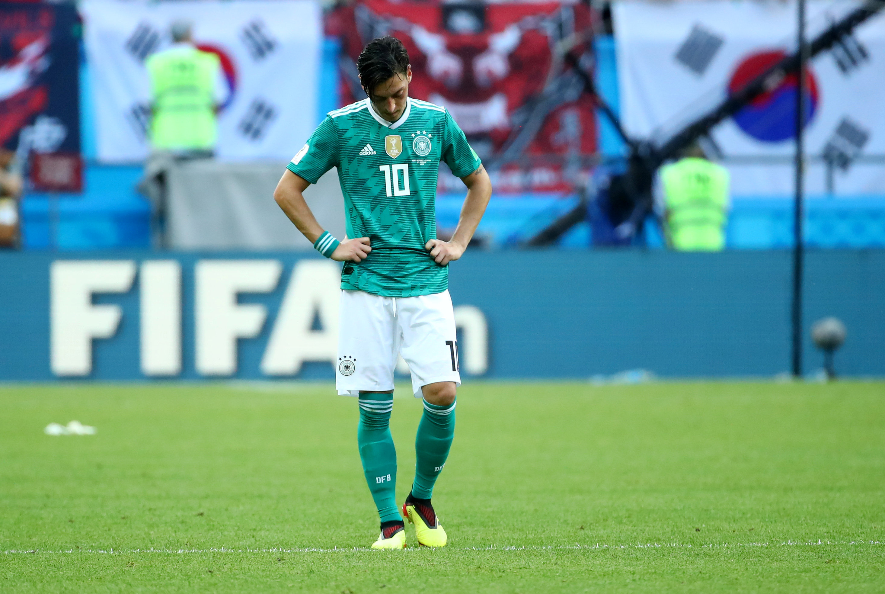 صورة للاعب المنتخب الألماني مسعود أوزيل خلال مشاركته مع منتخب بلاده في كأس العالم روسيا 2018. رويترز 