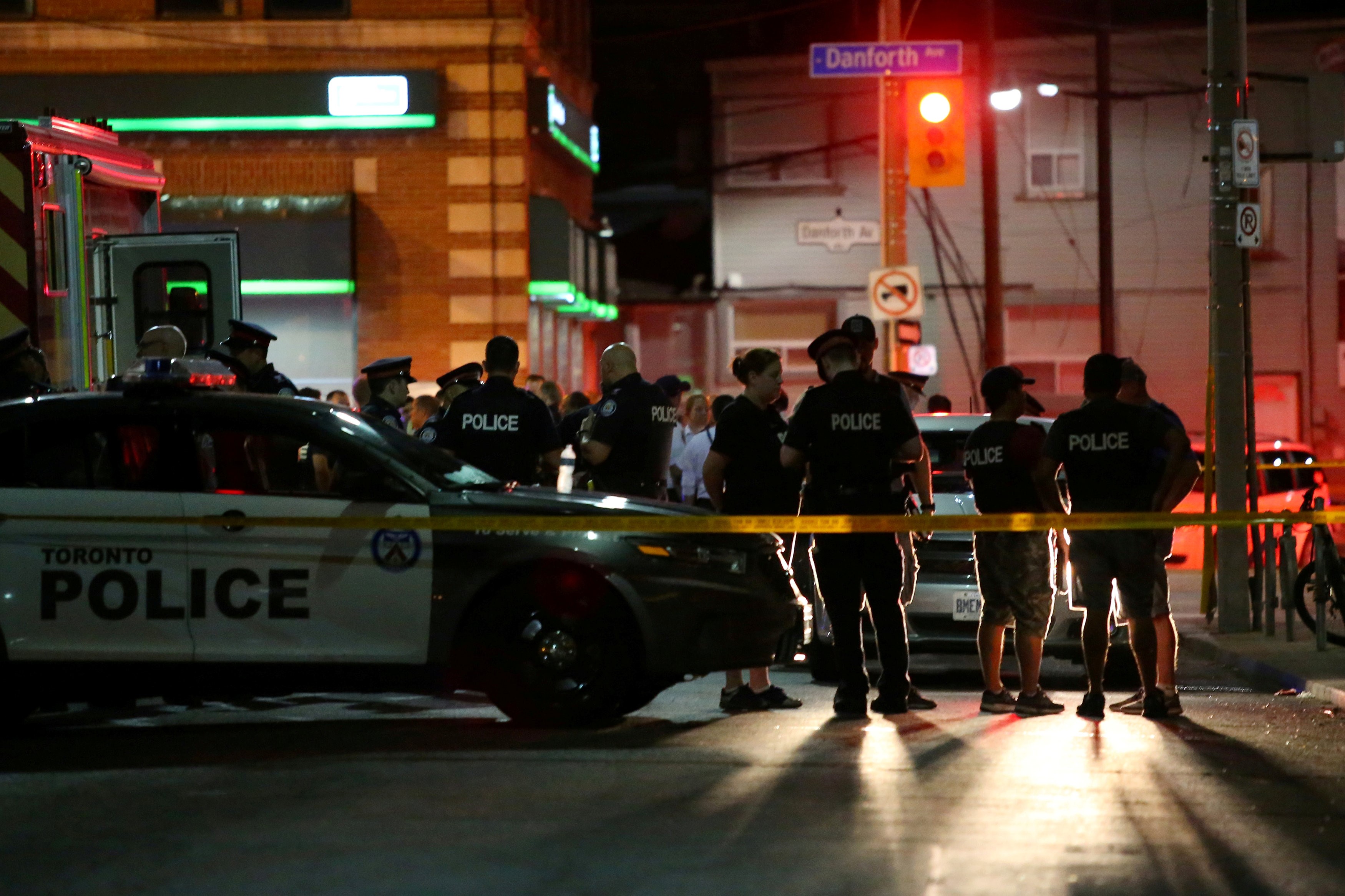 الشرطة قرب موقع إطلاق النار في تورنتو. 22 يوليو 2018. رويترز