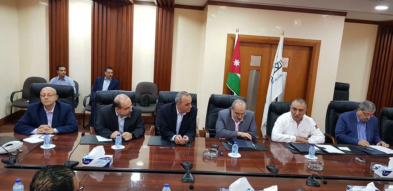 رئيس سلطة العقبة الاقتصادية الخاصة ناصر شريدة يعلن توقيع اتفاقية لإنشاء أول مصنع سيارات في العقبة. صفاء الخوالدة/ المملكة