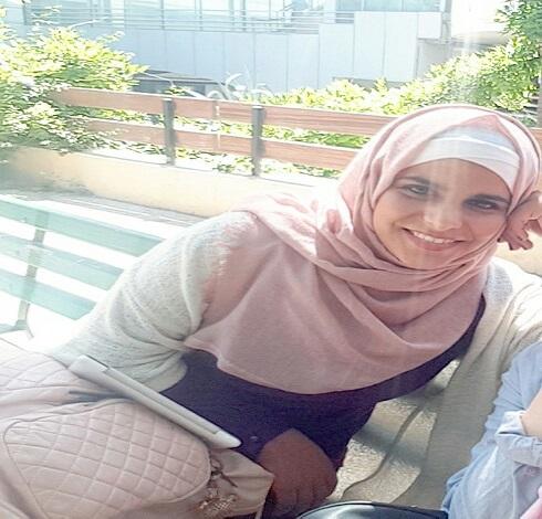 تسنيم الزبون الناجية من مرض السرطان تنجح في اجتياز امتحان الثانوية العامة (التوجيهي) بمعدل 80% في الفرع الأدبي.