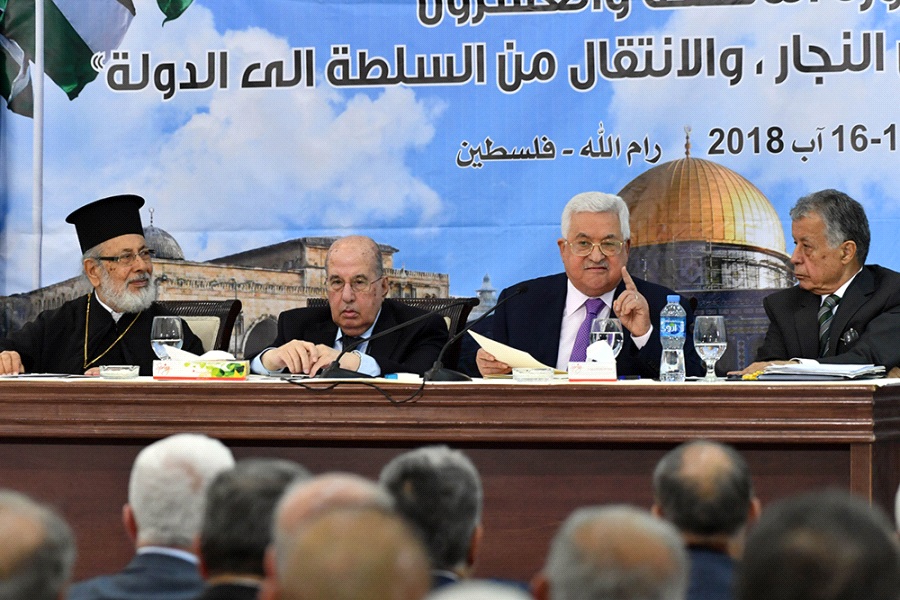 الرئيس الفلسطيني محمود عباس خلال جلسة للمجلس المركزي لمنظمة التحرير الفلسطينية. ثائر غنايم/ وفا 