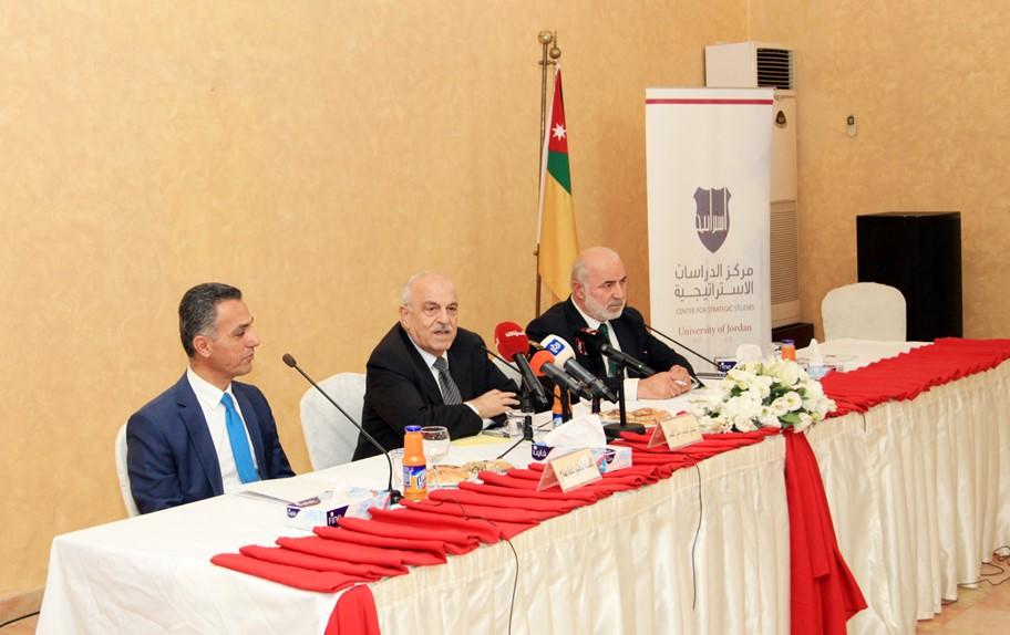 لقاء نائب رئيس الوزراء في الجامعة الأردنية. (بترا)