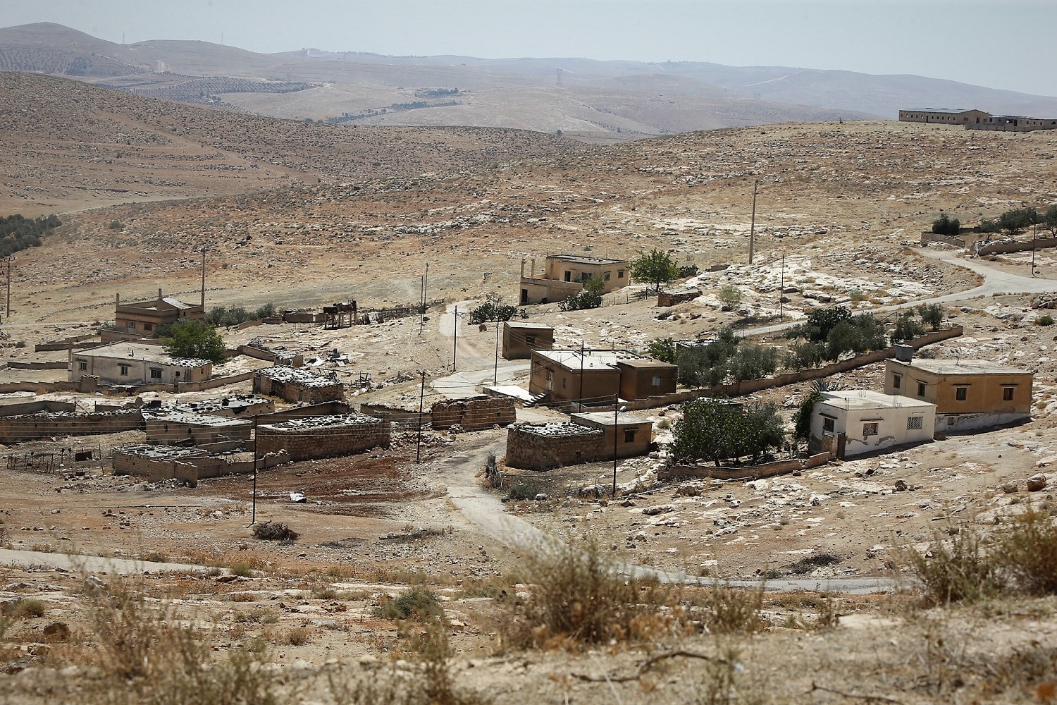 بيوت أجبرت الجلوة أهلها على هجرها في إحدى محافظات الأردن. صلاح ملكاوي/ المملكة   