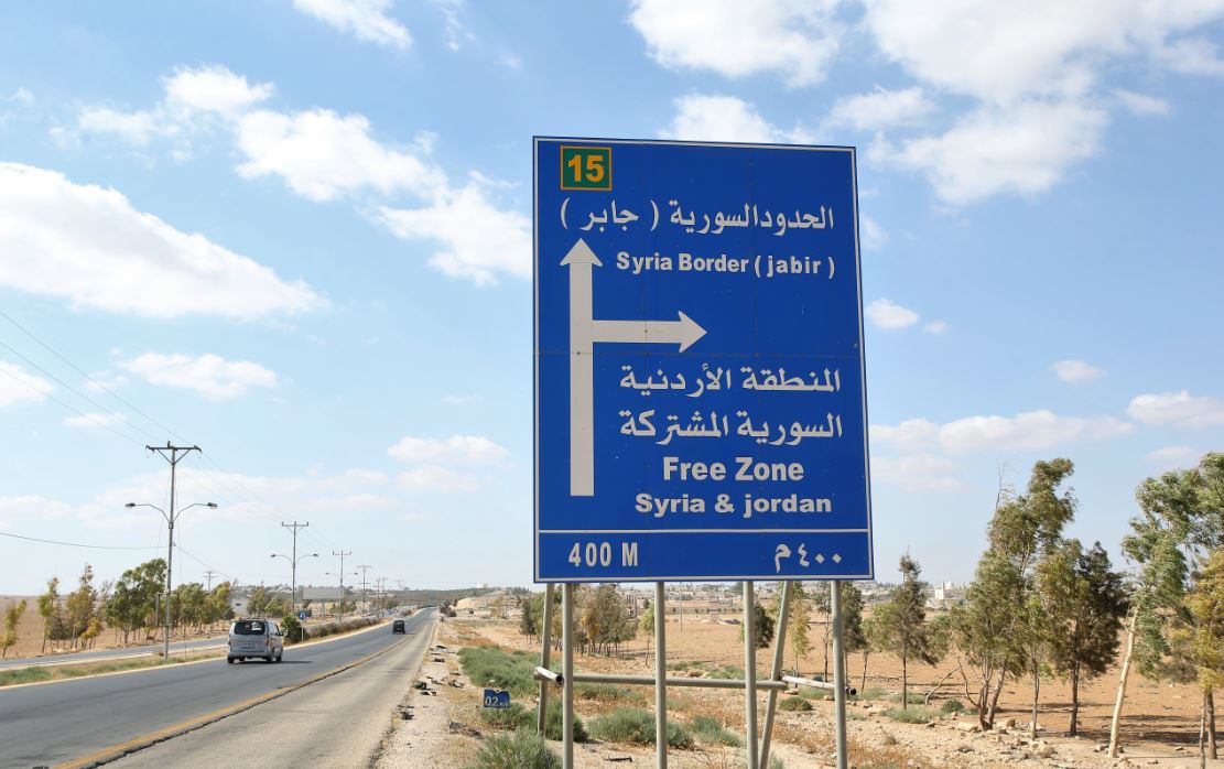 لافتة تدل على طريق معبر جابر -نصيب الحدودي مع سوريا. صلاح ملكاوي/المملكة