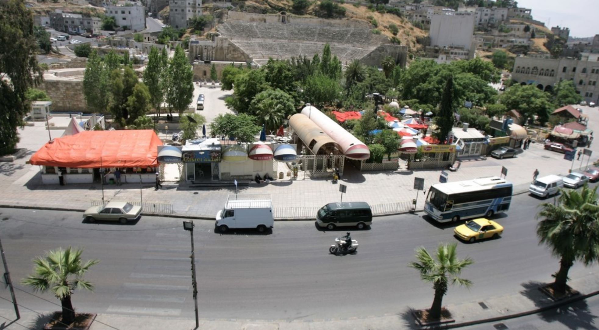 صورة أرشيفية لأحد شوارع منطقة وسط البلد في العاصمة عمان. صلاح ملكاوي/ المملكة