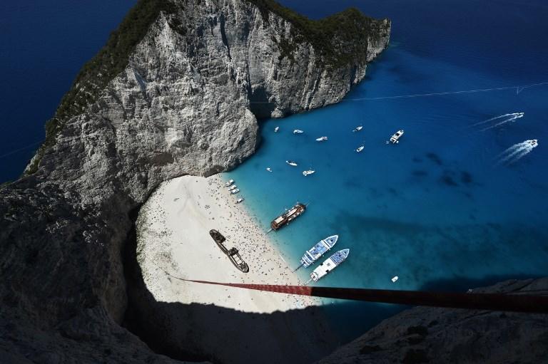جزيرة زاكينثوس اليونانية الذي وقع قبالتها زلزال بقوة 6.4 درجات، 23 يونيو 2014. لويزا جولياماكي/ أ ف ب