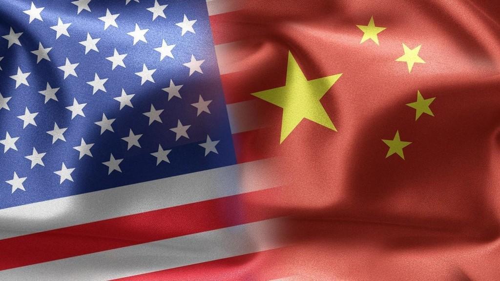 علما الولايات المتحدة والصين. shutterstock