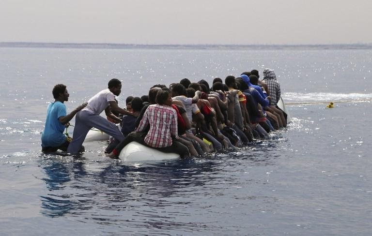 صورة أرشيفية لمهاجرين يحاولون العبور إلى أوروبا عبر البحر الأبيض المتوسط 20 مارس 2017. أ ف ب 
