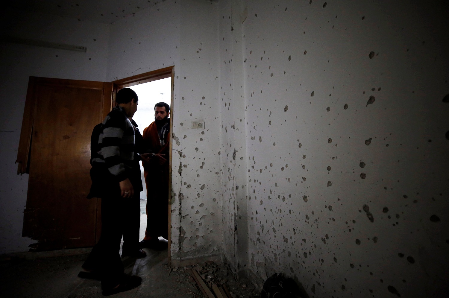 منزل تعرض لإطلاق رصاص حيث استشهد فلسطيني على يد قوات الاحتلال بالقرب من نابلس في 13 ديسمبر 2018. رويترز / عبد عمر قصيني