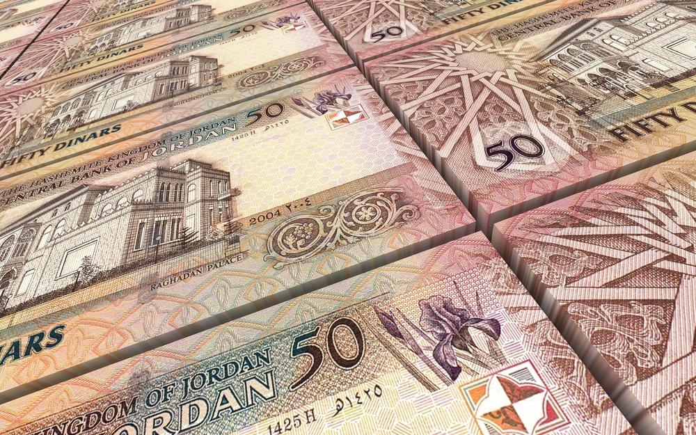 أوراق نقدية من فئة 50 دينار. (shutterstock)