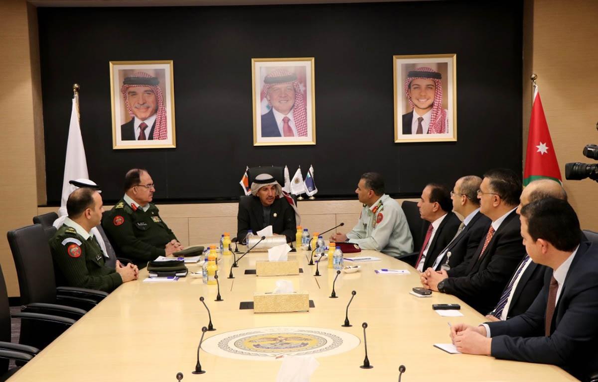 اجتماع بين المركز الوطني للأمن وإدارة الأزمات ووكالة الإمارات للفضاء. (بترا)