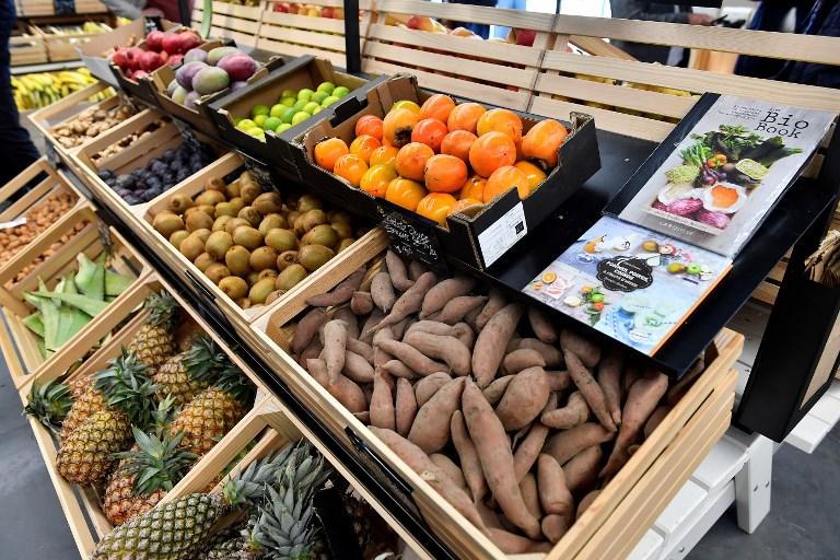 صورة أرشيفية لفواكه وخضروات في أحد الأسواق الفرنسية 23 أكتوبر 2018. أ ف ب 