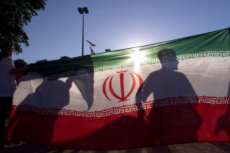 علم إيران. 20 يونيو 1998. أ ف ب