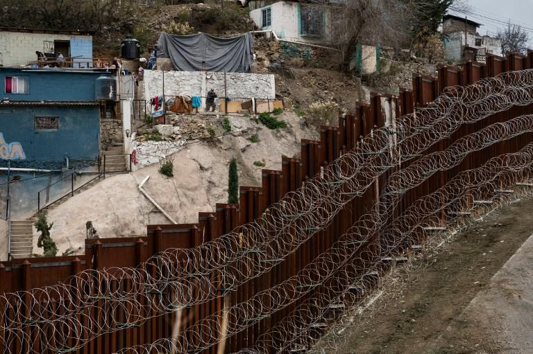 سياج حدودي بين الولايات المتحدة والمكسيك، أريزونا، في 9 فبراير 2019. أ ف ب