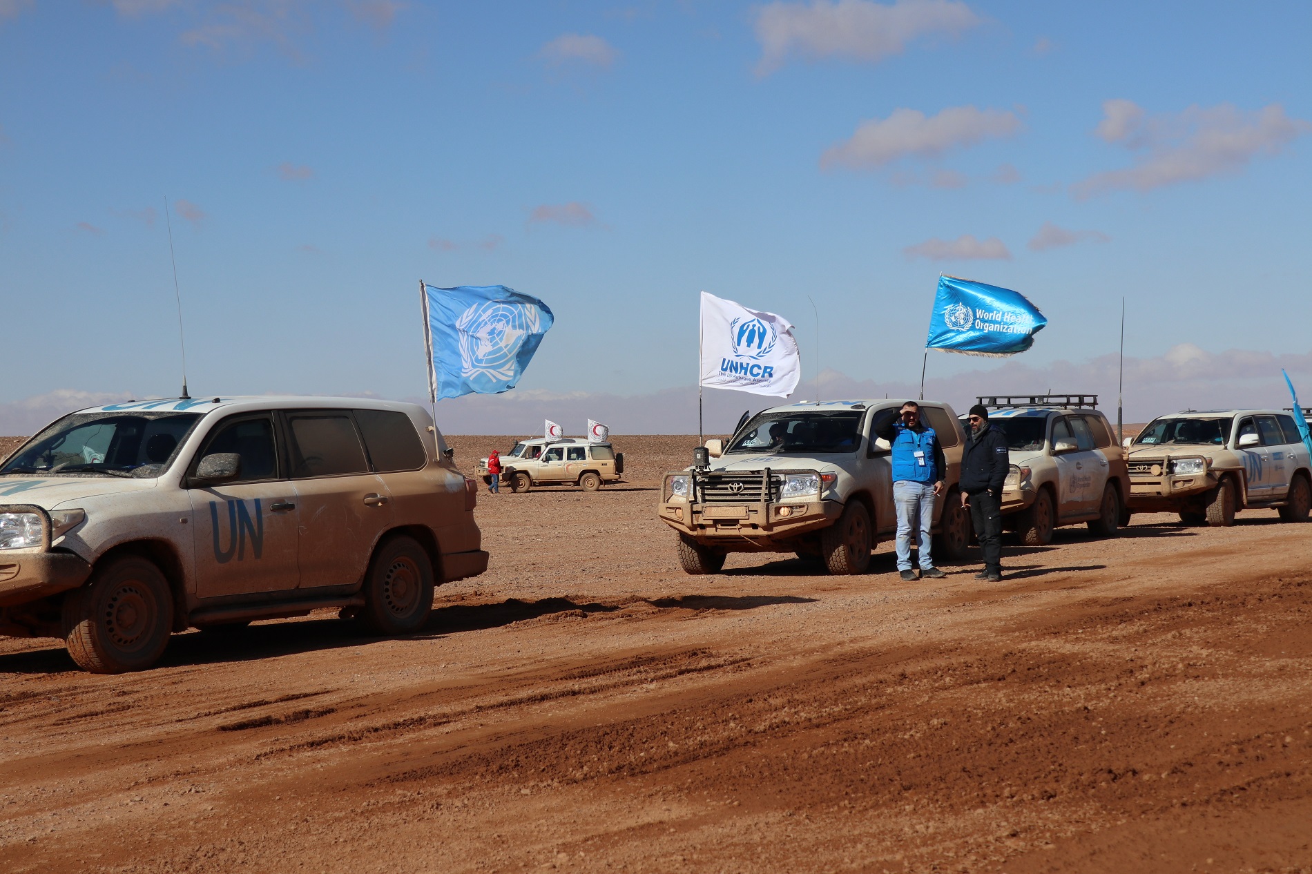 مركبات تابعة لمنظمات من الأمم المتحدة في مخيم الركبان. ميساء خلف. (مفوضية الأمم المتحدة لشؤون اللاجئين في سوريا)