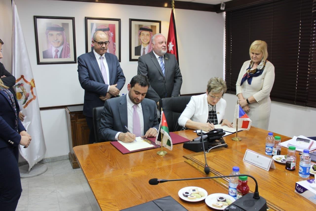 توقيع محضر اجتماعات اللجنة المشتركة الأردنية التشيكية.25 فبراير 2019 . وزارة الصناعة والتجارة