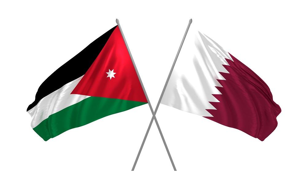 علما قطر والأردن. (Shutterstock)