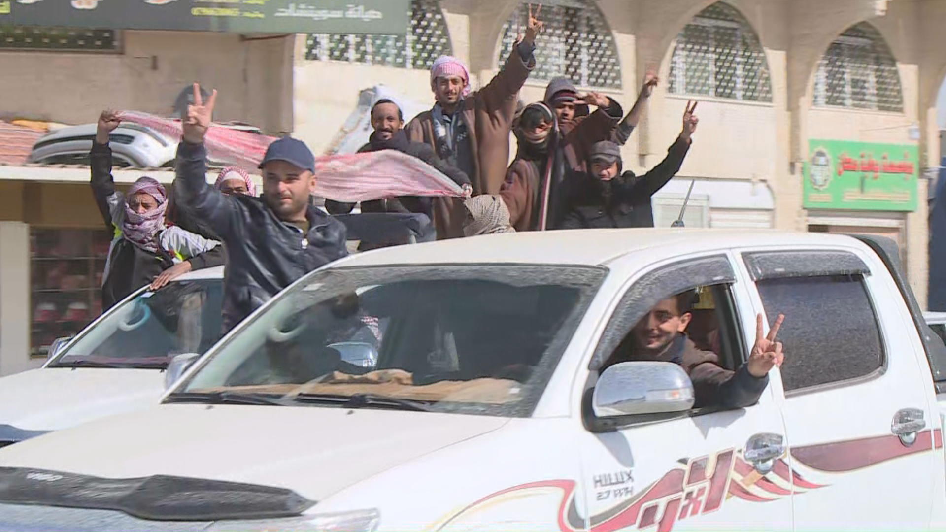 باحثون عن عمل شاركوا في اعتصام أمام الديوان الملكي الهاشمي عند عودتهم إلى محافظة معان، 14 مارس 2019. (المملكة)