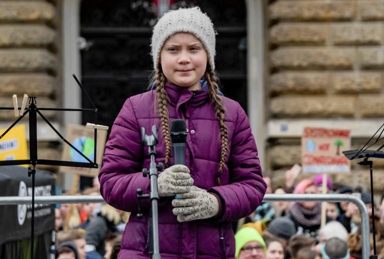 السويدية غريتا تونبرغ (16 عاماً) القائمة على مبادرة "إضراب مدرسي من أجل المناخ".  ا ف ب