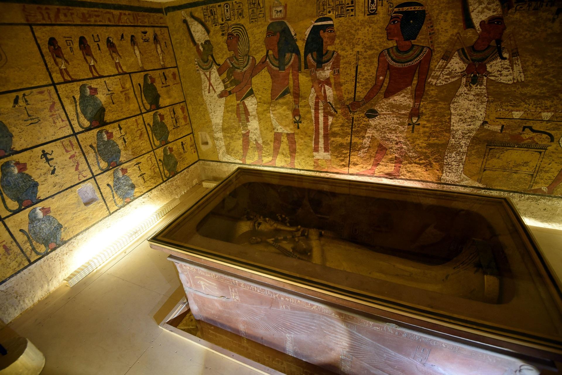 صورة أرشيفية للتابوت الذهبي للملك الفرعوني توت عنخ آمون. 01 أبريل 2016. أ ف ب