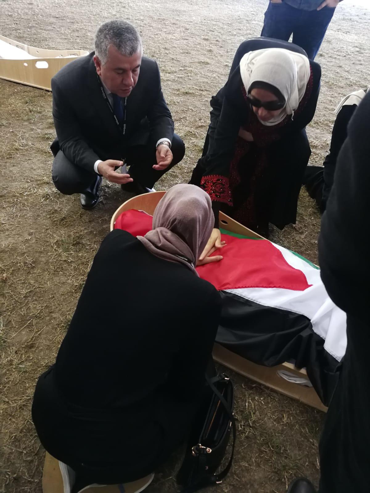 تشييع جثامين الشهداء الأردنيين في مدينة "كرايست شيرش" في نيوزيلندا، 22 مارس 2019. (وزارة الخارجية) 