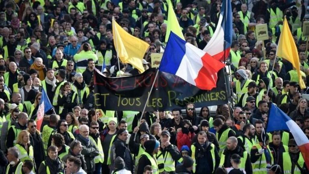 متظاهرو "السترات الصفراء" في فرنسا، 9 فبراير 2019. أ ف ب