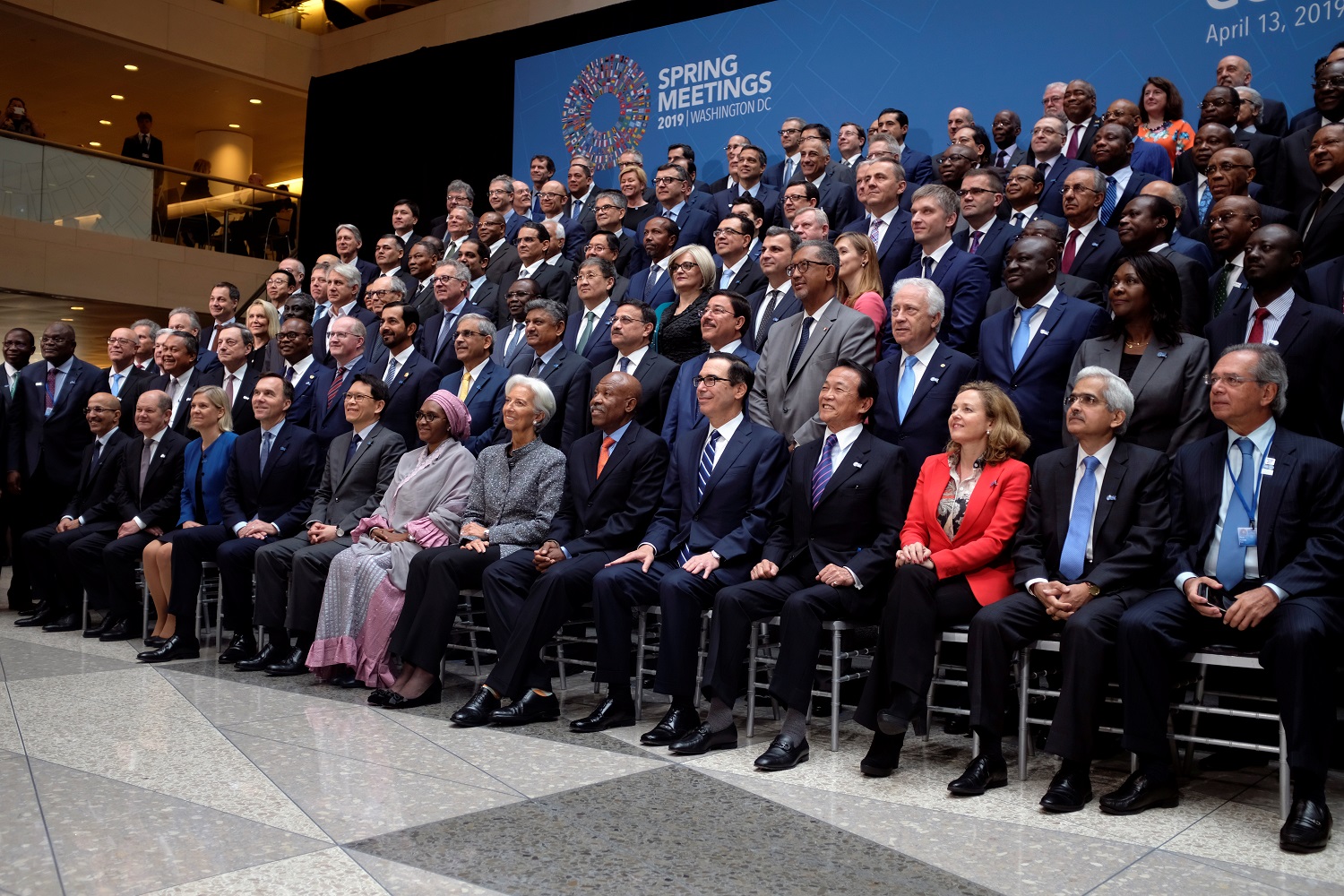 ممثلو الدول المشاركة في اجتماعات الربيع للبنك وصندوق النقد الدوليين لعام 2019 في واشنطن، 13 أبريل 2019. رويترز 
