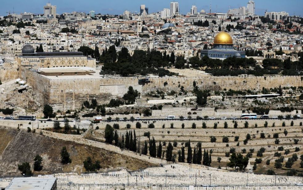 صورة أرشيفية لمدينة القدس. رويترز