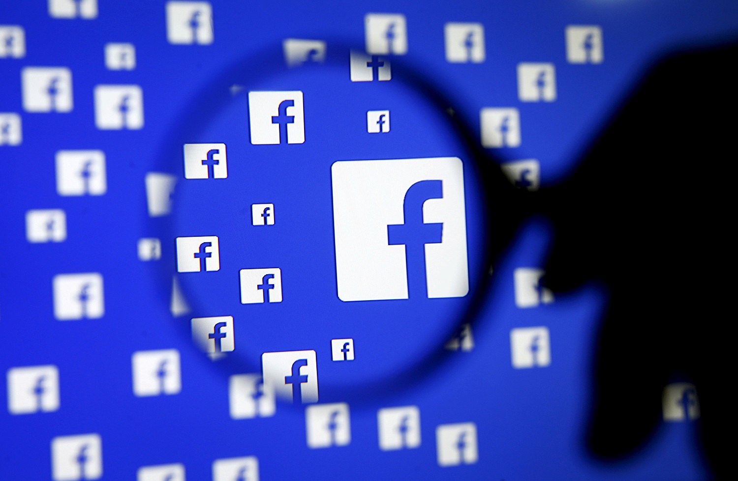 قالت شركة "فيسبوك" إنها حذفت 265 من الحسابات والصفحات والمجموعات والأحداث المرتبطة بإسرائيل. رويترز 