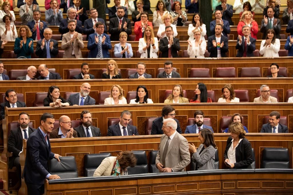 جانب من الجلسة الأولى للبرلمان الإسباني. أ ف ب