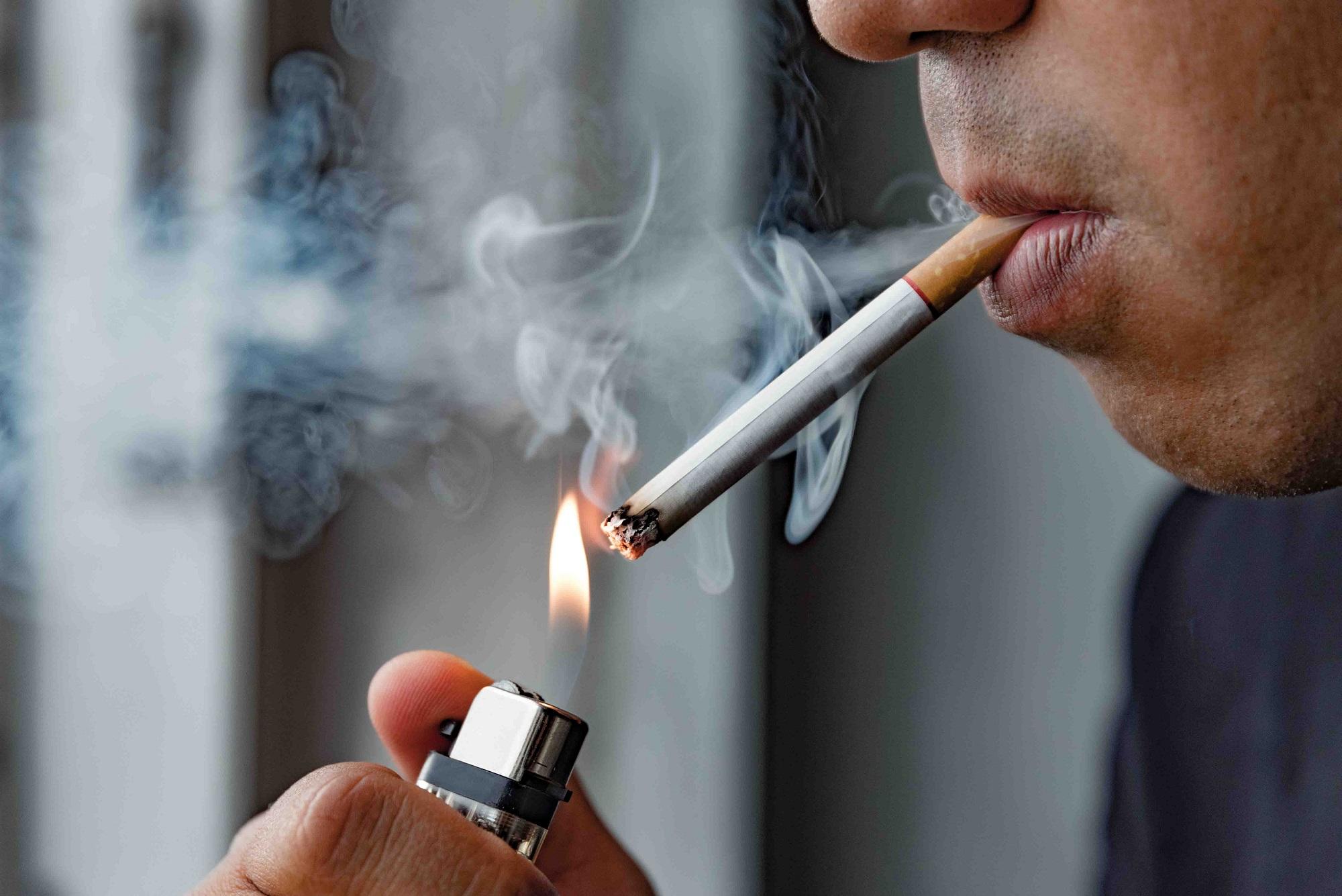 تصل نسبة التدخين بين الذكور في الأردن إلى 70% بينهم نحو %45 من الشباب، حسب إحصاءات عام 2015. shutterstock