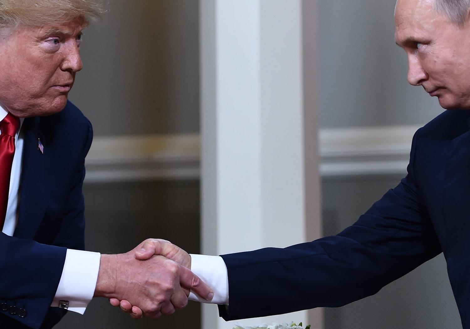 الرئيس الأميركي دونالد ترامب والرئيس الروسي فلاديمير بوتين. 16 يوليو 2018. أ ف ب 