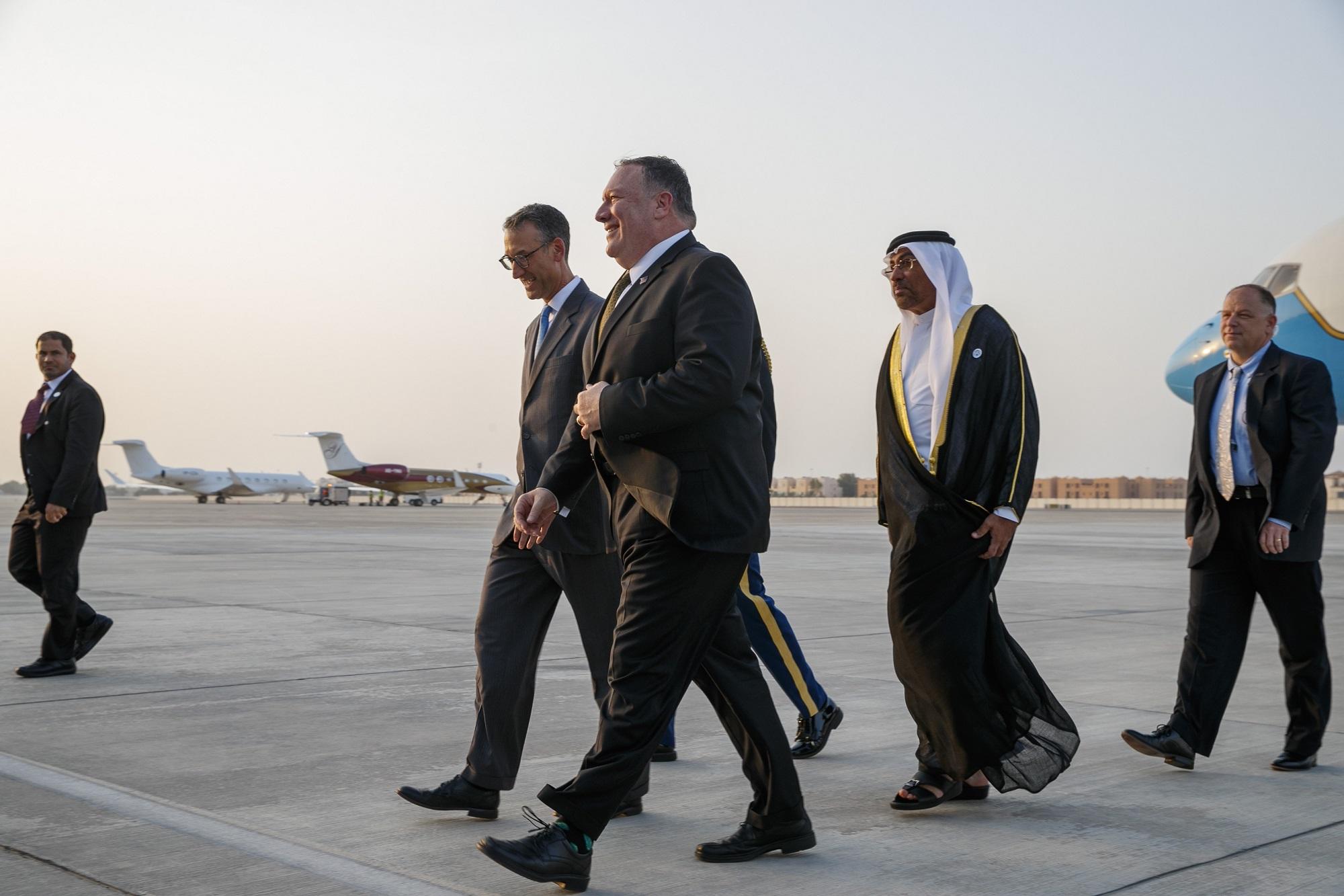 وصول وزير الخارجية الأميركي مايك بومبيو إلى أبو ظبي، 24 حزيران/يونيو 2019. أ ف ب 