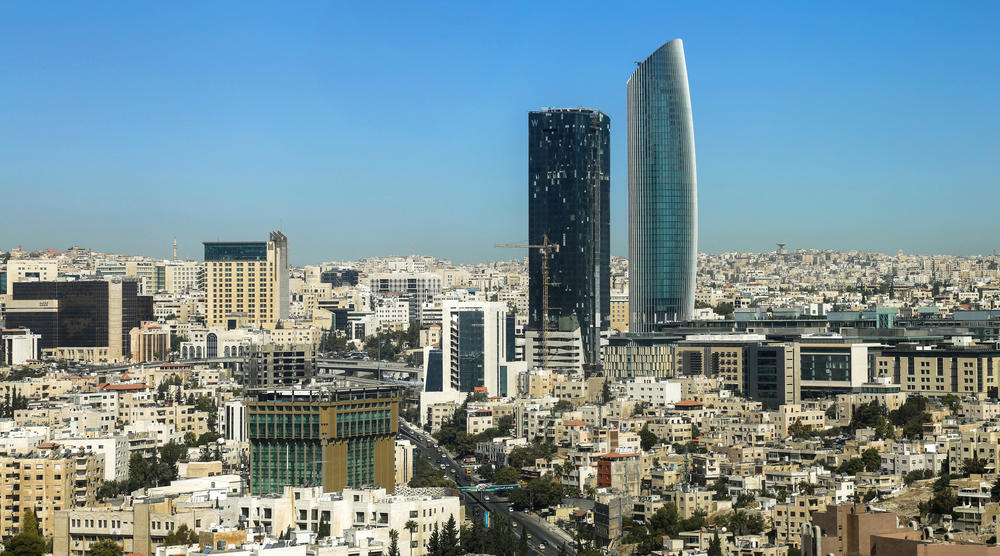عربيا، جاءت عمّان في المركز السادس على المؤشر الذي تصدرته مدينة دبي الإماراتية. (shutterstock)