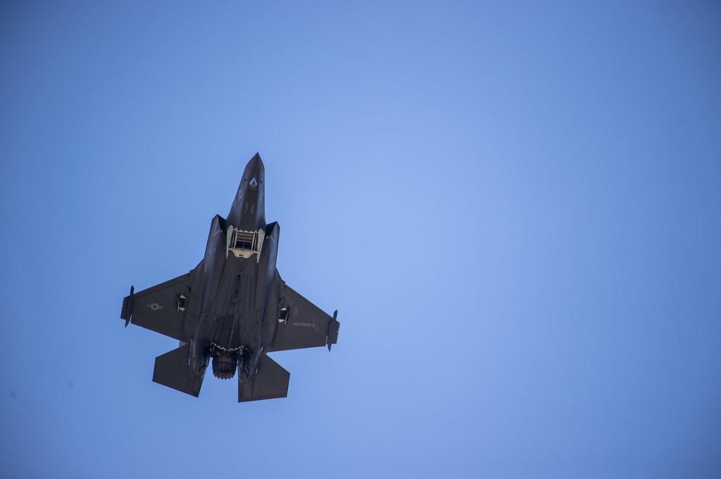 طائرة مقاتلة من طراز F-35 فوق البيت الأبيض في واشنطن.12 يونيو 2019.أ ف ب