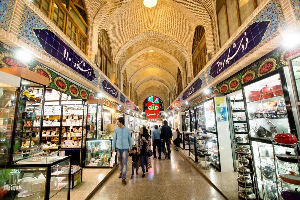 صورة من أحد أسواق العاصمة الإيرانية، طهران. (Shutetrstock)