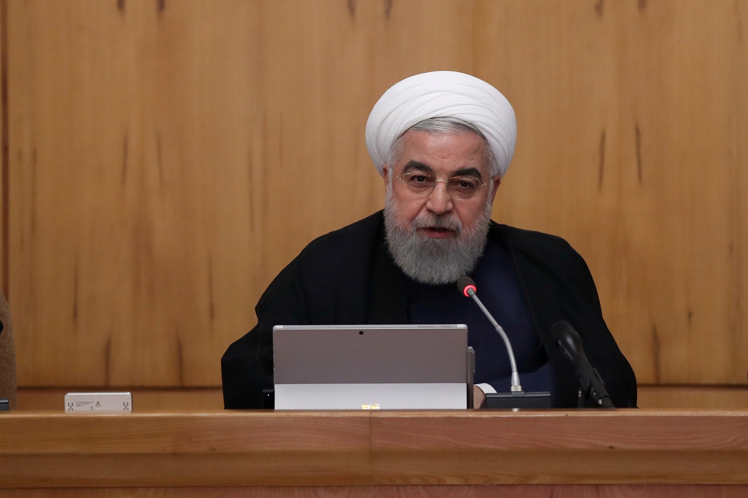  الرئيس الإيراني حسن روحاني خلال اجتماع مجلس الوزراء في طهران. إيران .18 سبتمبر 2019.رويترز