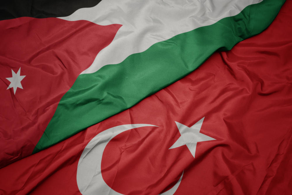 اتفاقية التجارة الحرة السابقة بين الأردن وتركيا تركزت على السلع "ولم تحقق مكاسب اقتصادية للأردن، ولهذا ستوقع الاتفاقية الإطارية لتكون أساس للحوار وتعزيز التعاون". (shutterstock)