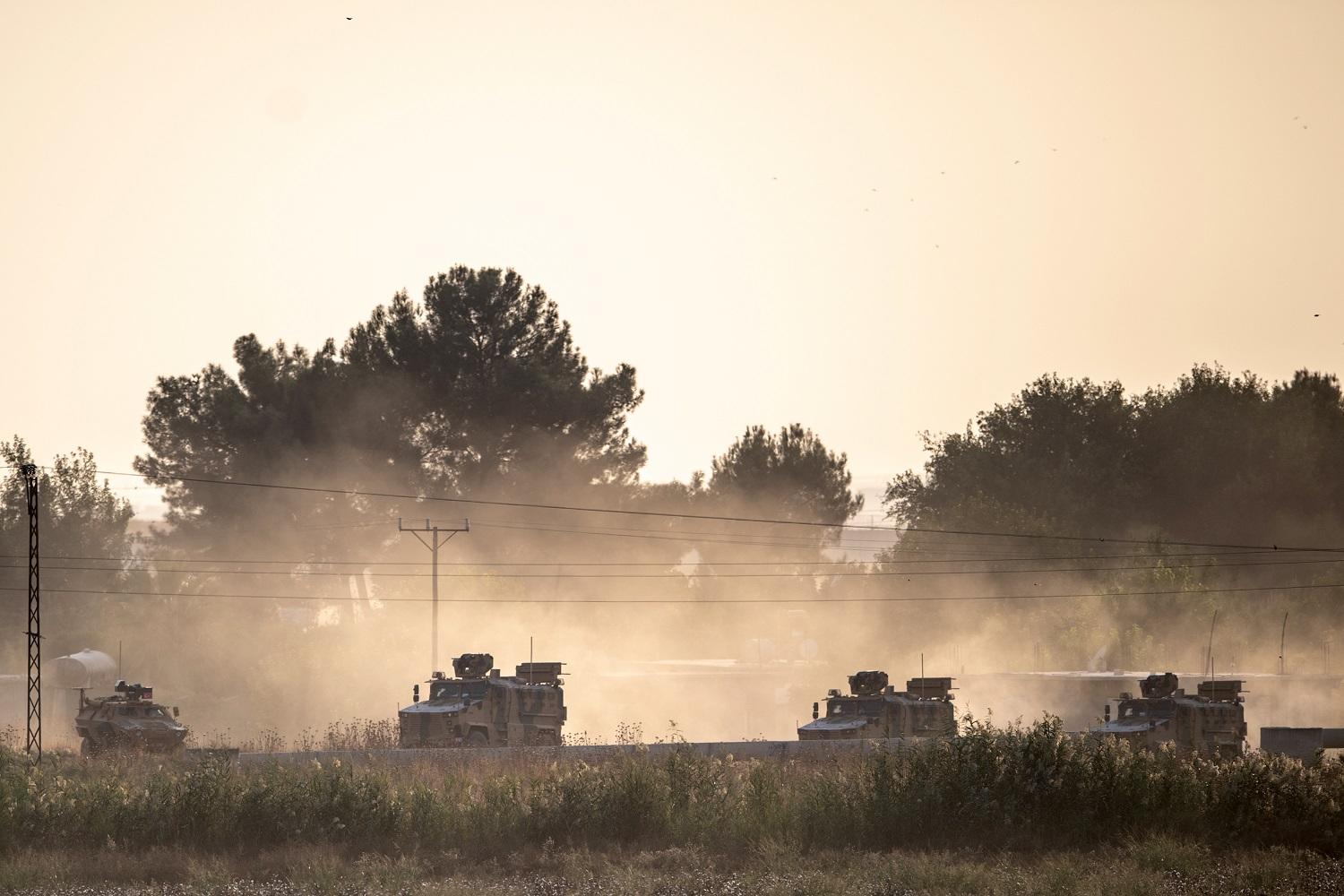 آليات تركية عسكرية تقترب من الحدود مع سوريا، 9 تشرين الأول/أكتوبر 2019. (أ ف ب)