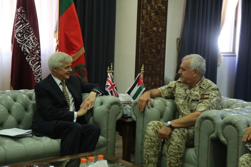 بحث اللواء الركن الحنيطي مع الضيف، سبل تعزيز علاقات التعاون الثنائي، القوات المسلحة الأردنية