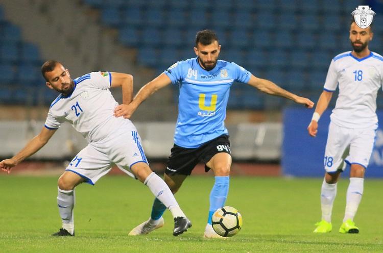 صورة أرشيفية لمباراة تجمع الفيصلي مع الصريح في دوري المحترفين لكرة القدم الموسم الماضي. (الاتحاد الأردني لكرة القدم)