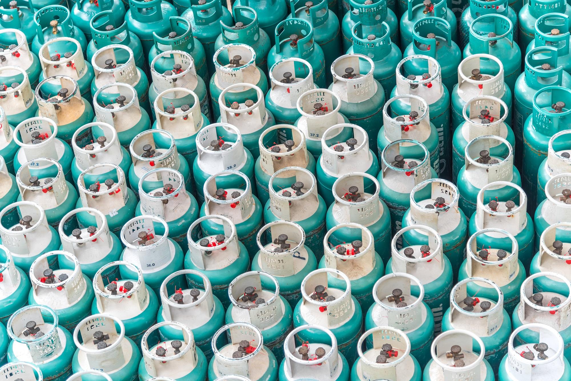 أسطوانة الغاز المسموح بتداولها في الأردن هي الأسطوانة المعدنية المصنعة. (Shutterstock)