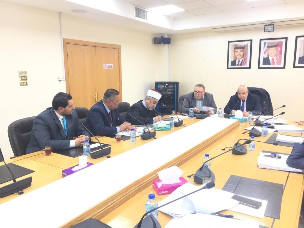 مناقشة موازنة وزارة الأوقاف مع اللجنة المالية النيابية. (أحمد النعيمات/ المملكة)