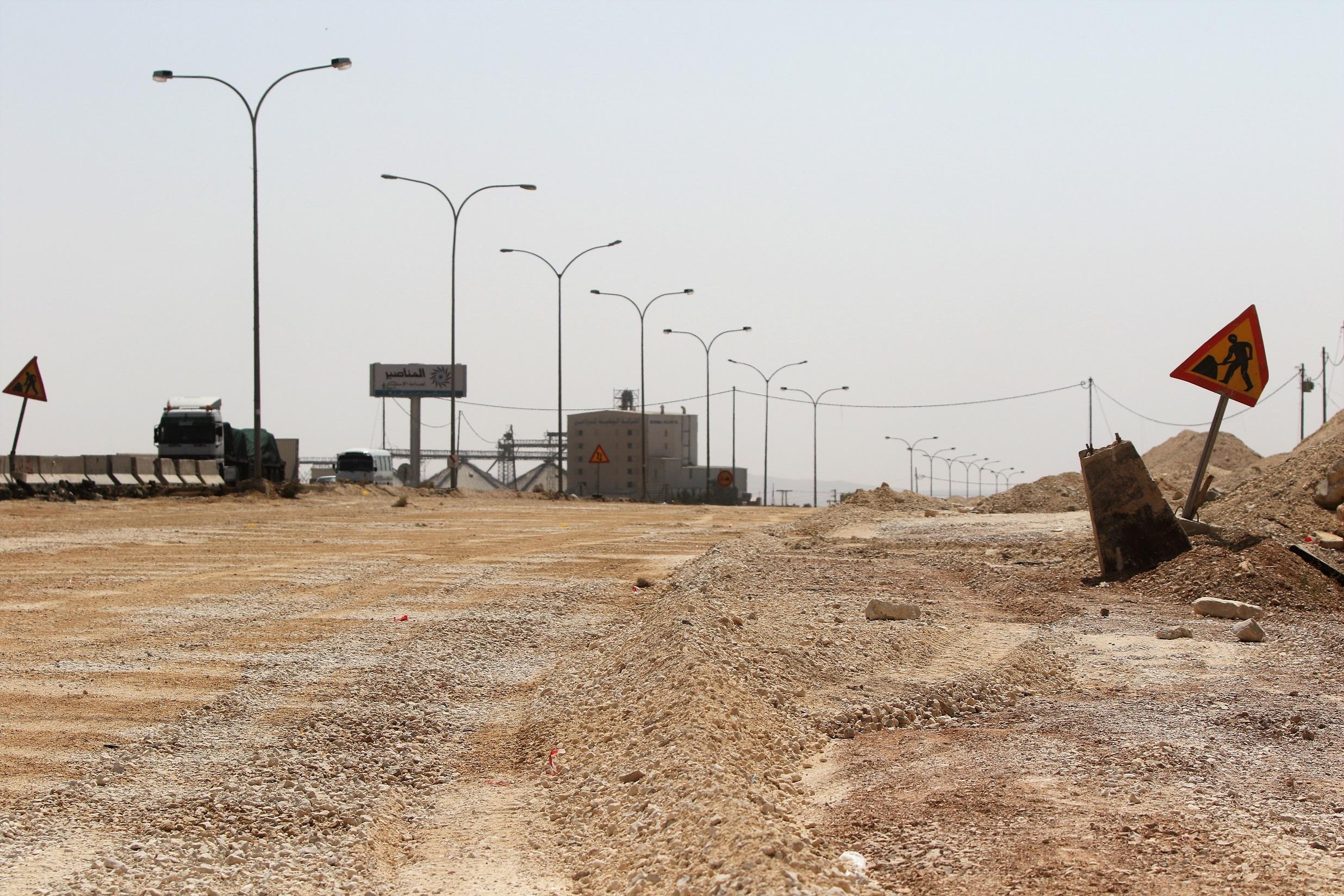 أعمال إعادة تأهيل الطريق الصحراوي، 18 أيلول/سبتمبر 2019. (صلاح ملكاوي/ المملكة)